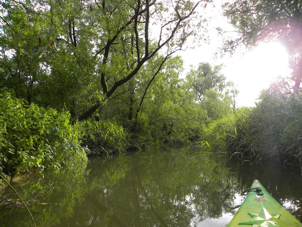 Hotel De Brabantse Biesbosch Werkendam Esterno foto