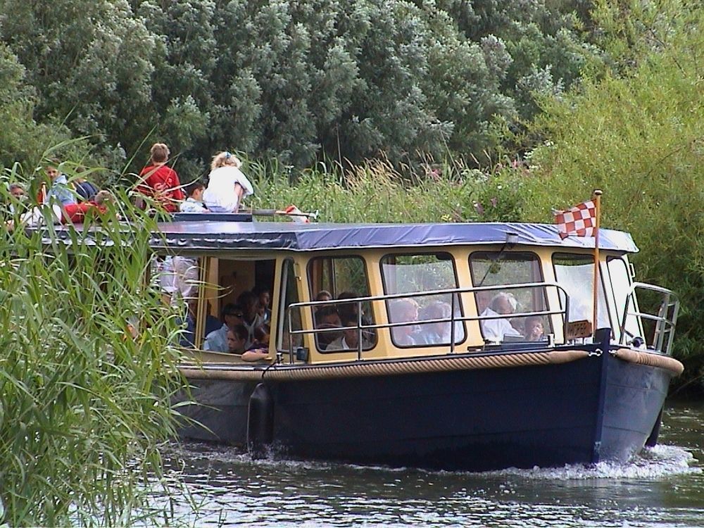 Hotel De Brabantse Biesbosch Werkendam Esterno foto