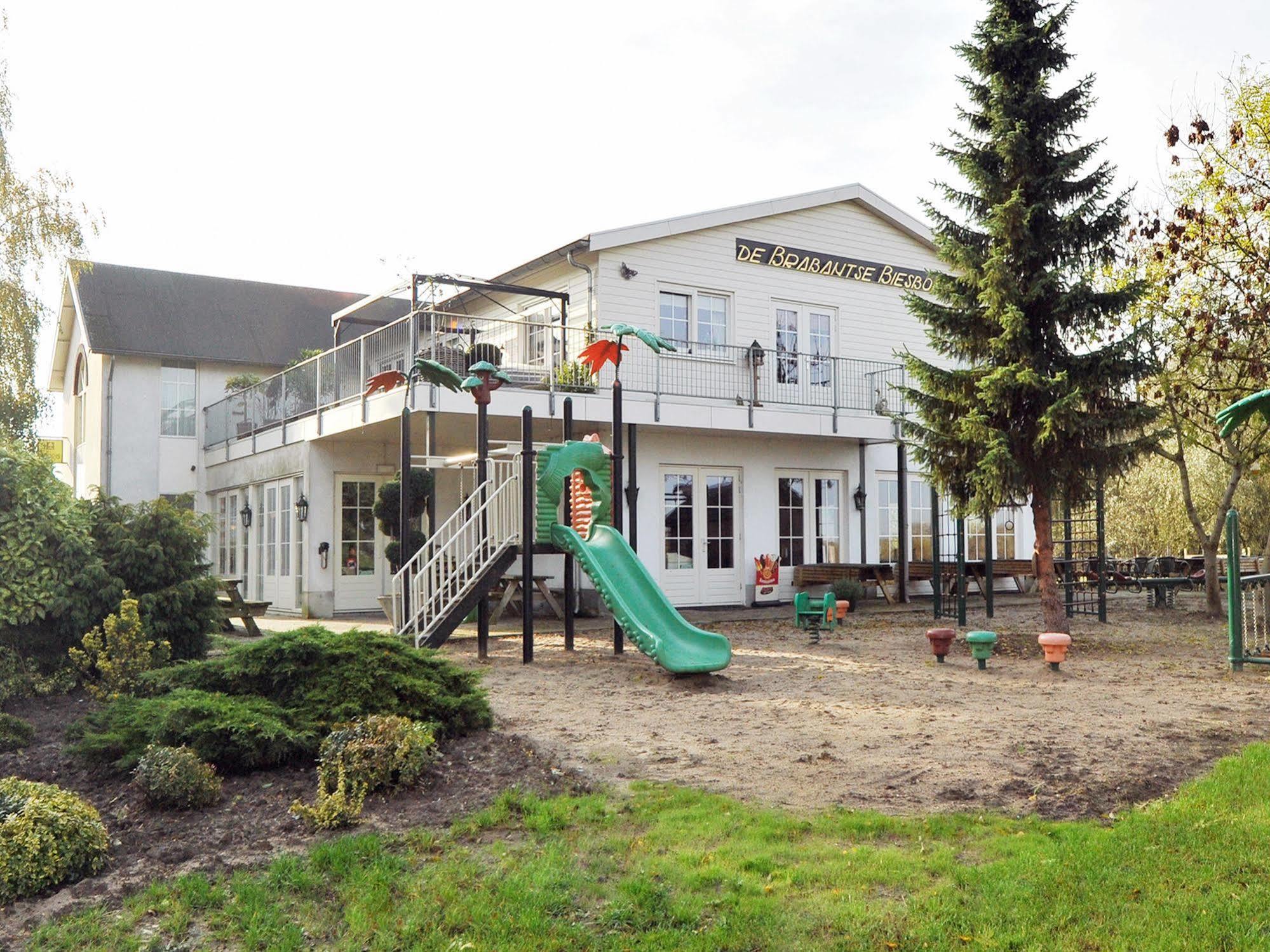 Hotel De Brabantse Biesbosch Werkendam Esterno foto