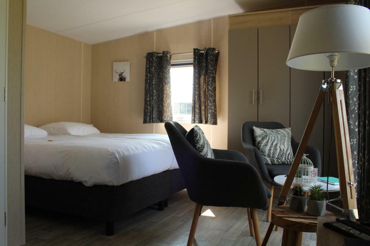 Hotel De Brabantse Biesbosch Werkendam Esterno foto